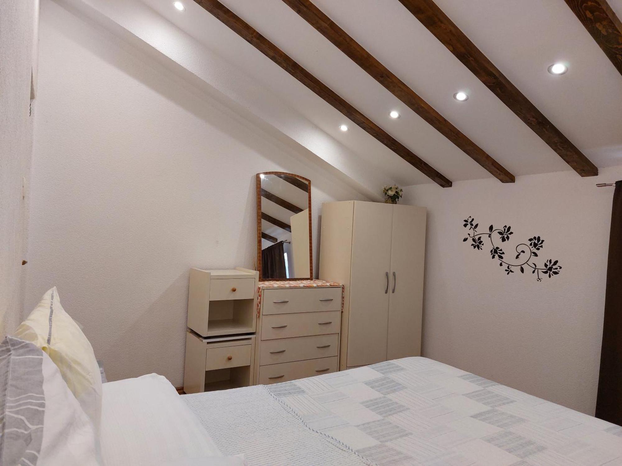 Apt Lavender On Nincevica St- 1 Bedroom Apt 5 Min To The Old Town Of Split Exterior foto